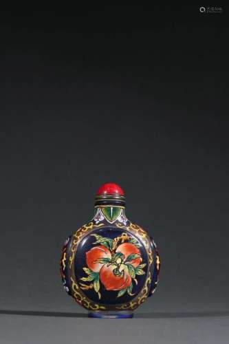 A Glass Snuff Bottle With Flower Pattern