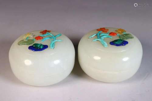 A Pair o Hetian White Jade Carved Boxes