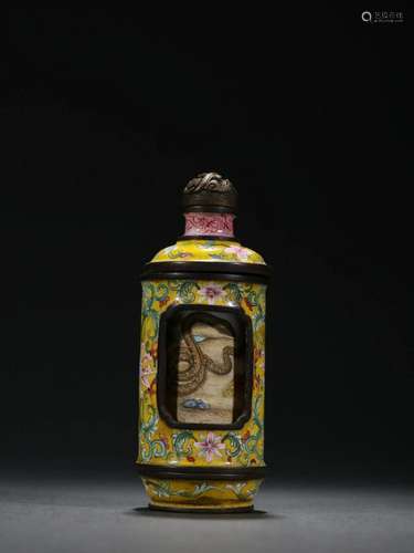 A Deicate Enamel Turn Around Snuff Bottle