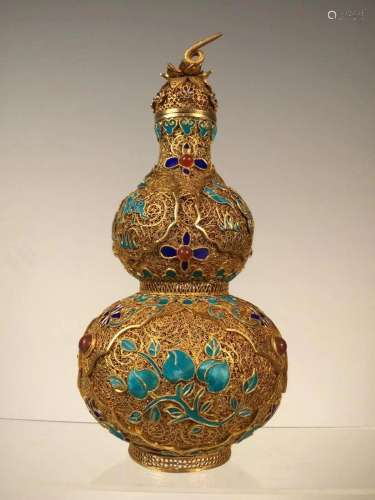 A Fine Gilt-Bronze Inlaid Gems Gourd Vase