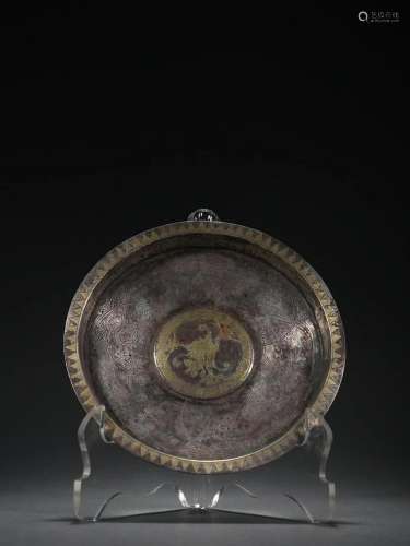 A Gilt-Silver Dish With Dragon Pattern
