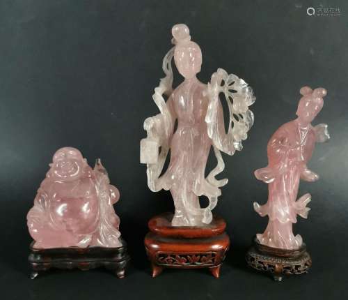 CHINE.Deux statuettes de guanyins et un bouddha en quartz ro...