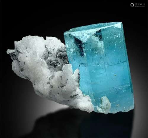 Natural Aquamarine Specimen Blue Aquamarine Crystal with