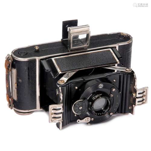 Extremely Rare "Pierette" Rollfilm Camera , c. 193...