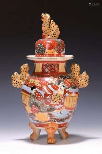 Lidded vase, Japan, around 1920, fine stoneware