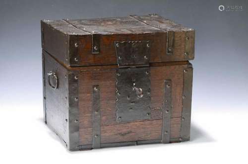 Small baroque chest, German, 18th century, oak, with