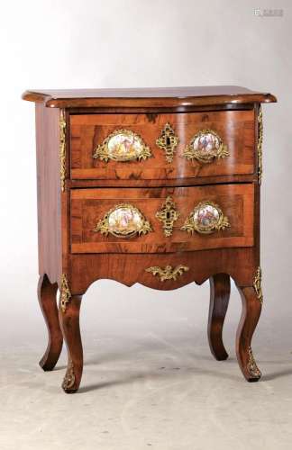 Small baroque chest of drawers, Dresden, around 1900