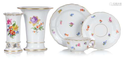 Teegedeck / Trichtervase / Fußvase. Meissen. 1952 / 1964/ 19...