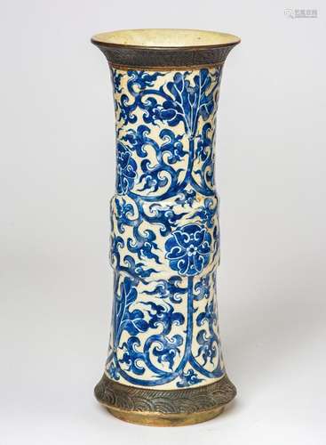 A SLIM BLUE AND WHITE VASE