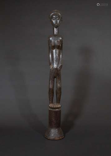 Baoulé – Cote d’Ivoire. Grande statue d’ancêtres de femme st...