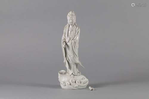 CHINE, 19ème siècle. Statuette représentant Guan Yin debout ...