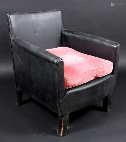 Marcel COARD (1889 1974) Fauteuil en bois noirci à dossier d...