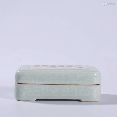 Pastel cover box