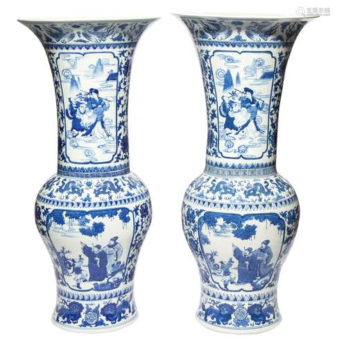 A Large Pair of Chinese Blue and White Porcelain Vases