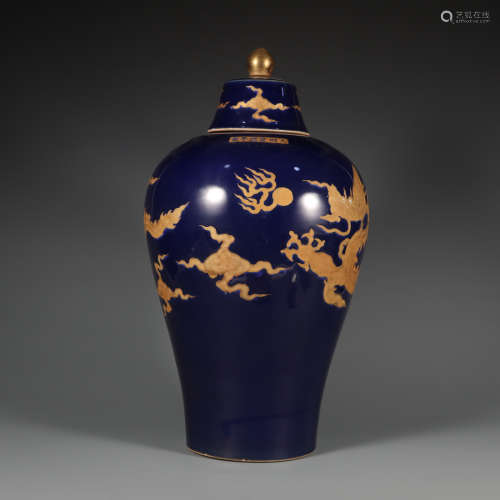 Blue Plum Bottle with the Pattern of Dragon