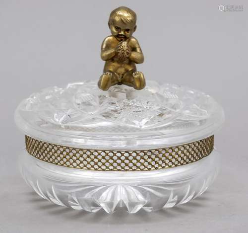 Round lidded box, clear glass with ri