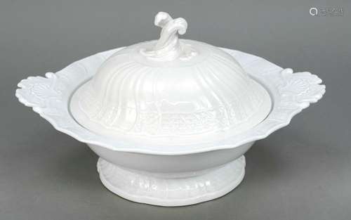 Round lidded tureen, Meiseen, mark 19