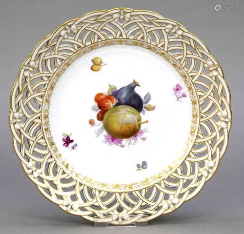 Fruit plate with soft painting, KPM B