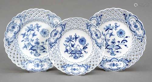 Three breakthrough plates, Meissen, 2