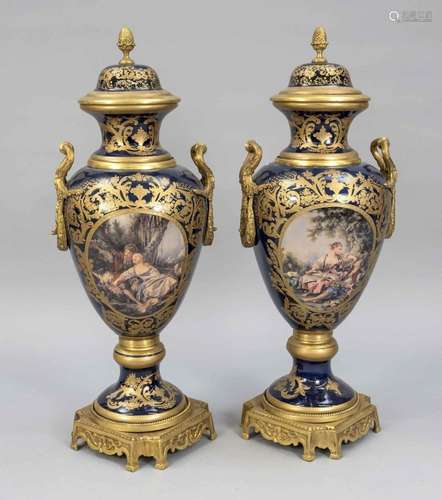 Pair of large bottom vases in the sty