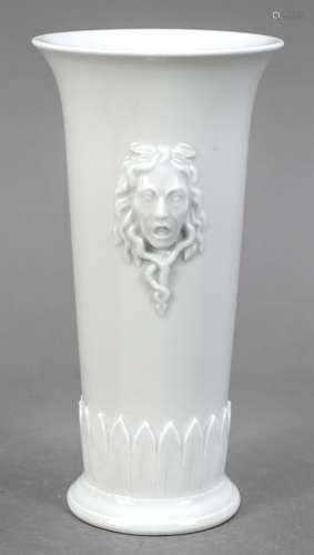 Vase with lancet leaves and Medusa, M