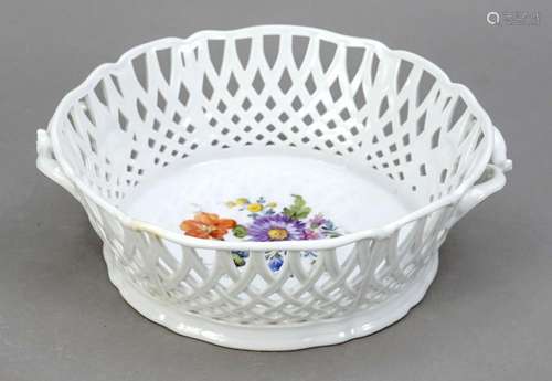 Large handle basket, Nymphenburg, mar