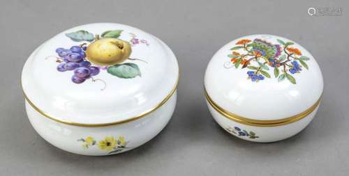 Two round lidded jars, Meissen, 2nd h