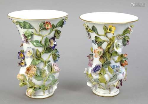 Pair of vases, Meissen, Knauff-Schwer