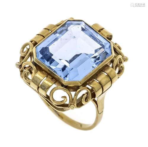 Gemstone ring 333/000 with an