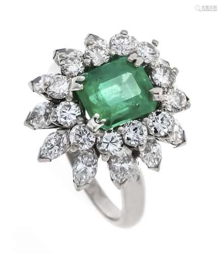 Emerald diamond ring WG 750/00