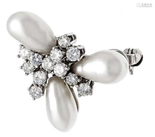 Pearl and diamond brooch WG 75