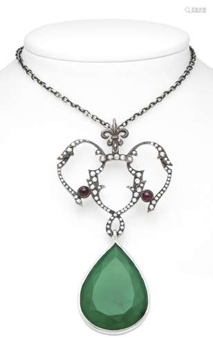 Emerald old-cut diamond neckla