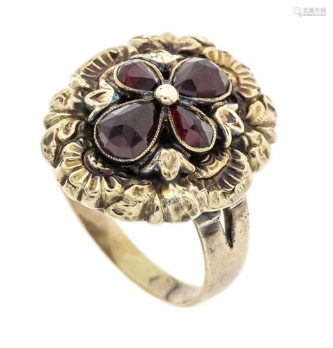 Garnet foam gold ring circa 18