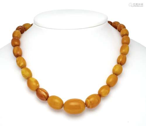 Amber necklace with screw clas