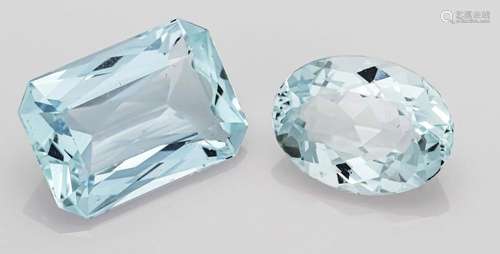 2 aquamarines, total 25.20 ct,