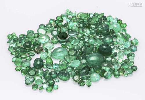 mixed lot of emeralds, togethe