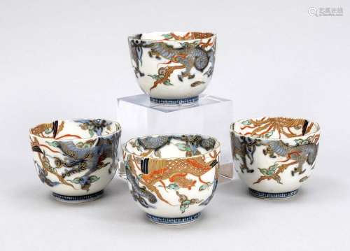 Four lobed Imari cups, Japan, 19t
