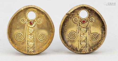 Pair of earrings, Nepal (Garung/T