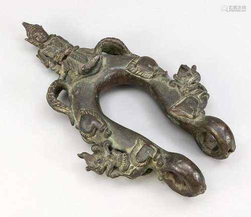 Very heavy bronze object (suspens