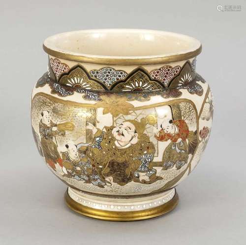 Satsuma pot, Japan, around 1900 (