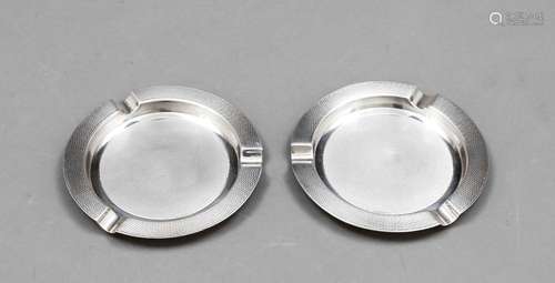 Pair of round ashtrays, Englan