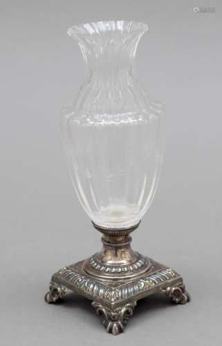 Vase with silver foot mounting