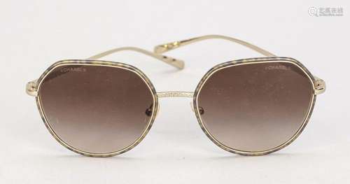 Chanel, ladies sunglasses, narro