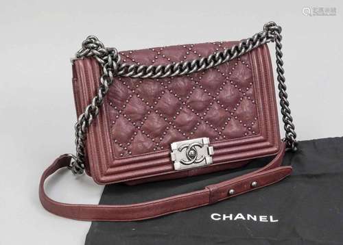 Chanel, boy bag, burgundy quilte