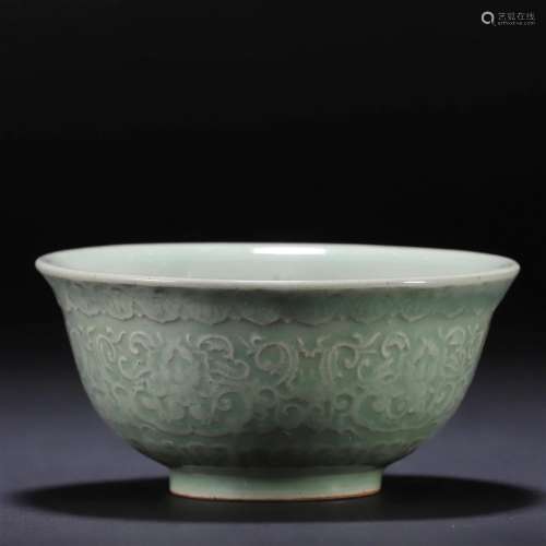 A Chinese Longquan Celadon Glazed Bowl Qing Dyn.
