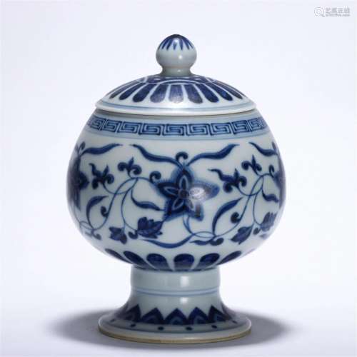 A Chinese Blue and White Container with Cover Qing Dyn.