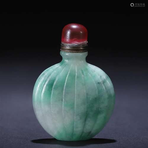 A Chinese Carved Jadeite Snuff Bottle Qing Dyn.