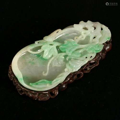 A JADEITE CARVED BRUSH WASHER