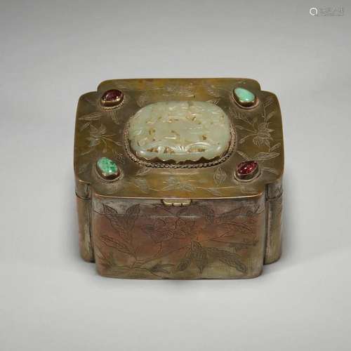 A JADE-INLAID BRONZE BOX AND COVER