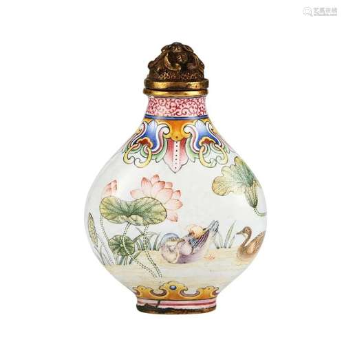 AN ENAMELLED BRONZE FLORAL SNUFF BOTTLE